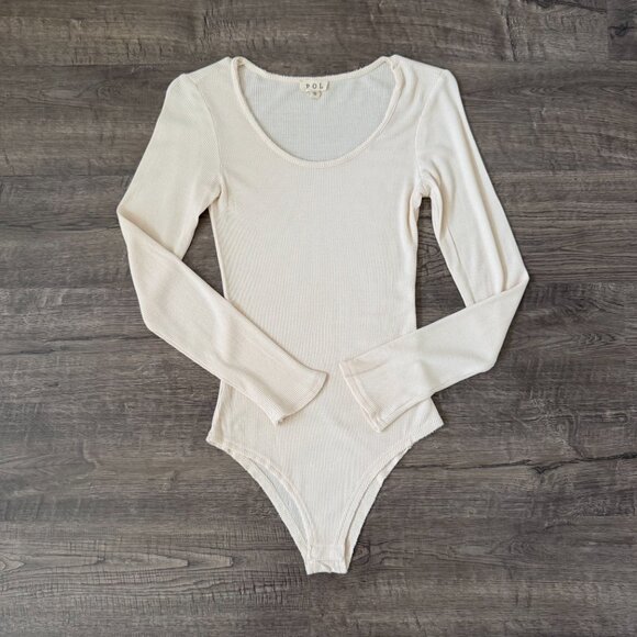 POL Tops - POL Waffle Knit Bodysuit Oyster Beige Long Sleeve Scoop Neck Size S Snap Closure